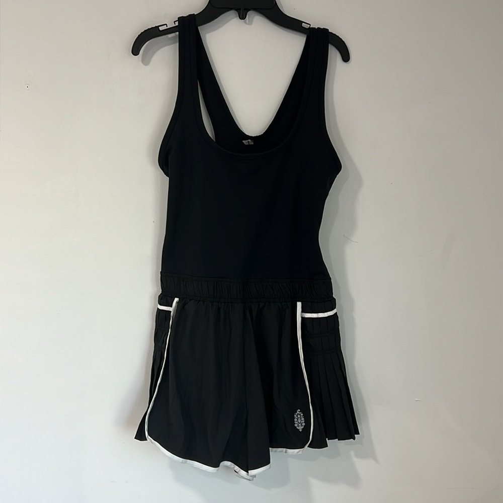 Free People Movement Easy Tiger Shortsie
Romper, S - Picture 3 of 12